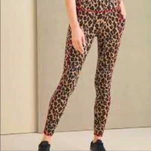 {Chico’s} So Slimming Zenergy Animal Print Leggings. Size 1. NWOT